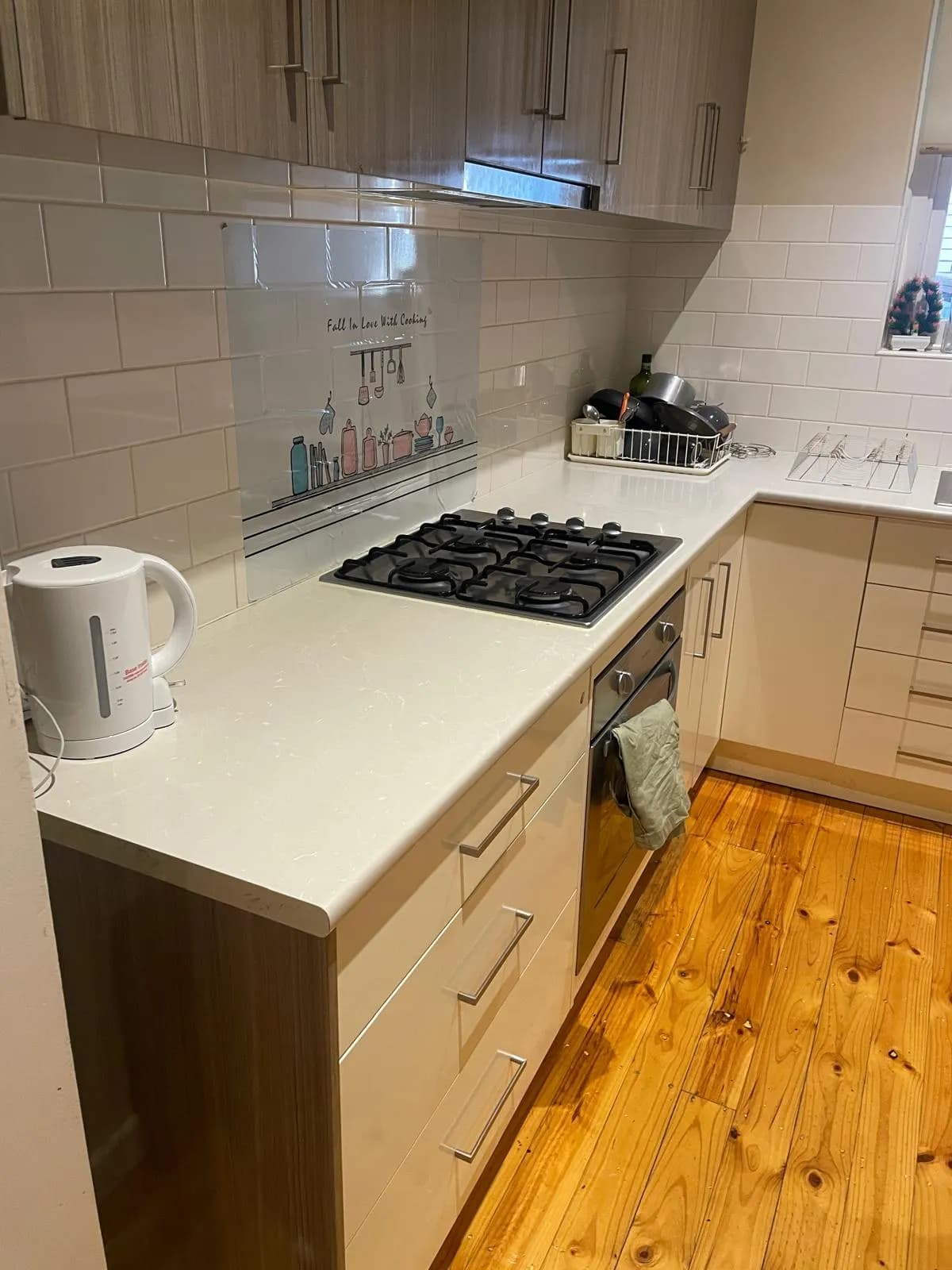 Degreased kitchen splashback and stovetop