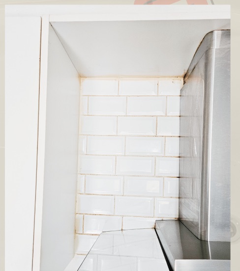 Shower niche after deep clean