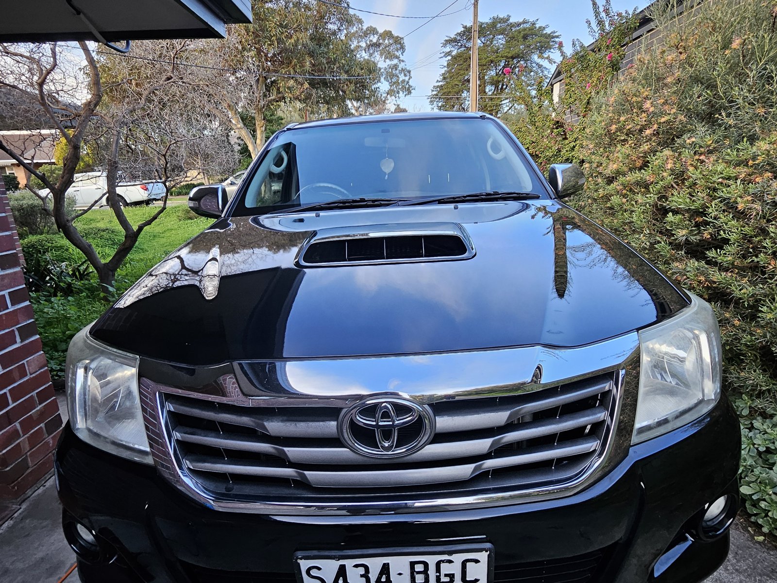4x4 ute front after exterior wash and polish