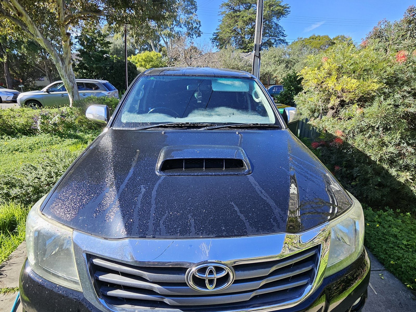 Dirty 4x4 ute front before detailing